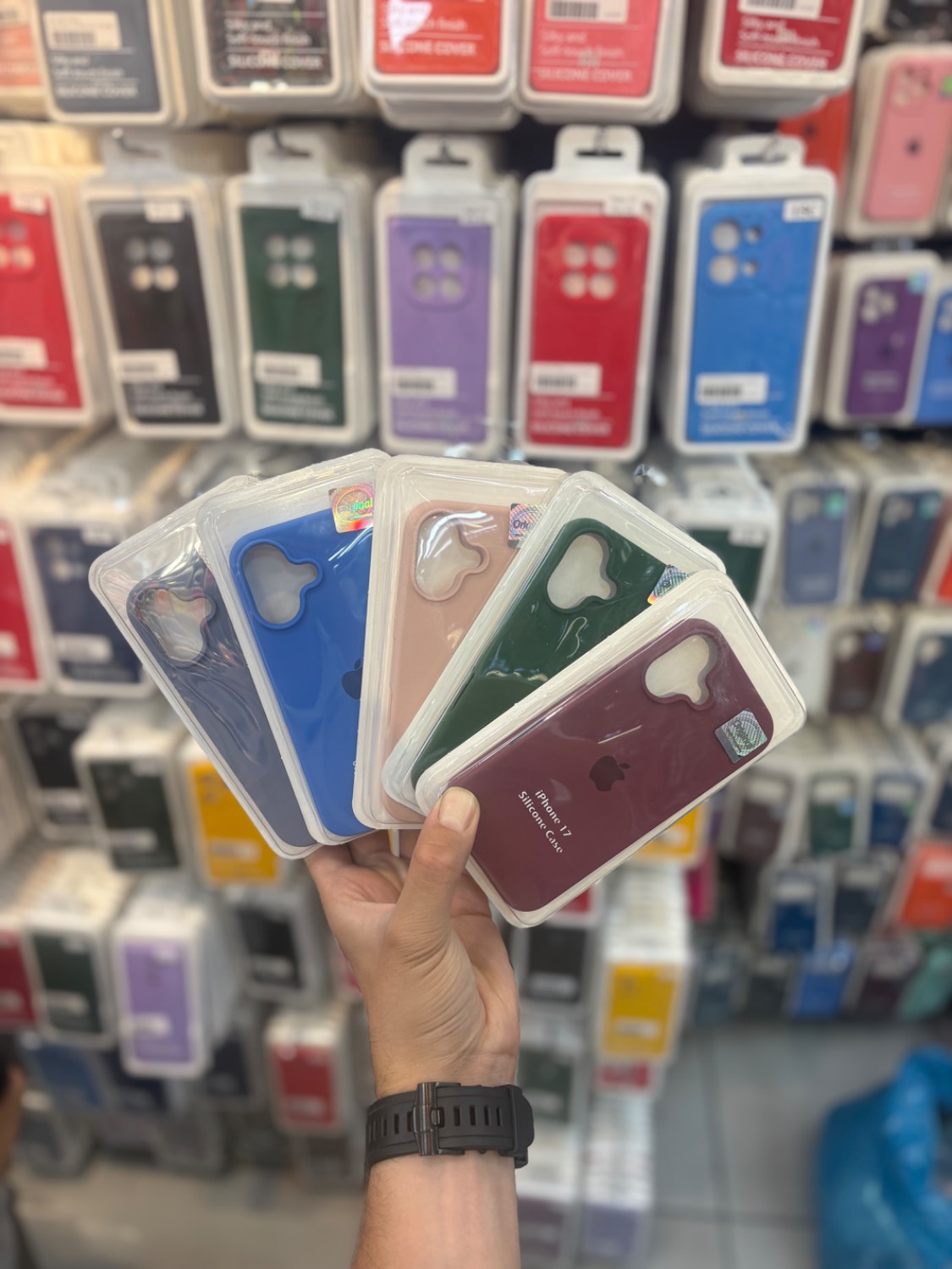 قاب سیلیکونی مدل  SilCase  آیفون 17 / iPhone 17