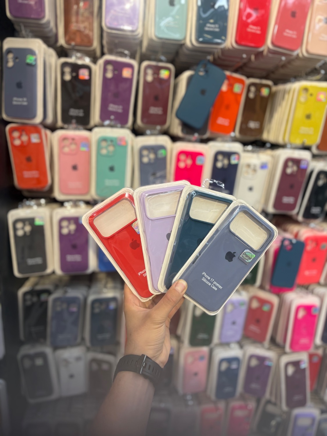 قاب سیلیکونی مدل  SilCase  آیفون 17 پرومکس / iPhone 17 ProMax