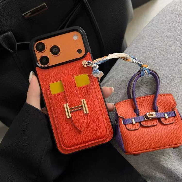 قاب چرمی هرمس آیفون 17 پرومکس مدل Hermes Bags Birkin با مینی کیف ایرپاد