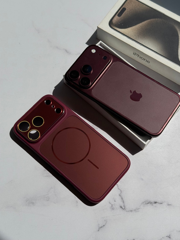قاب مگ سیف دار تبدیل به آیفون 18 مدل PVD Burgundy iPhone Case