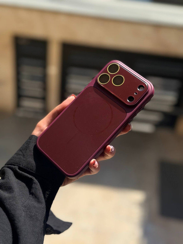 قاب مگ سیف دار تبدیل به آیفون 18 مدل PVD Burgundy iPhone Case